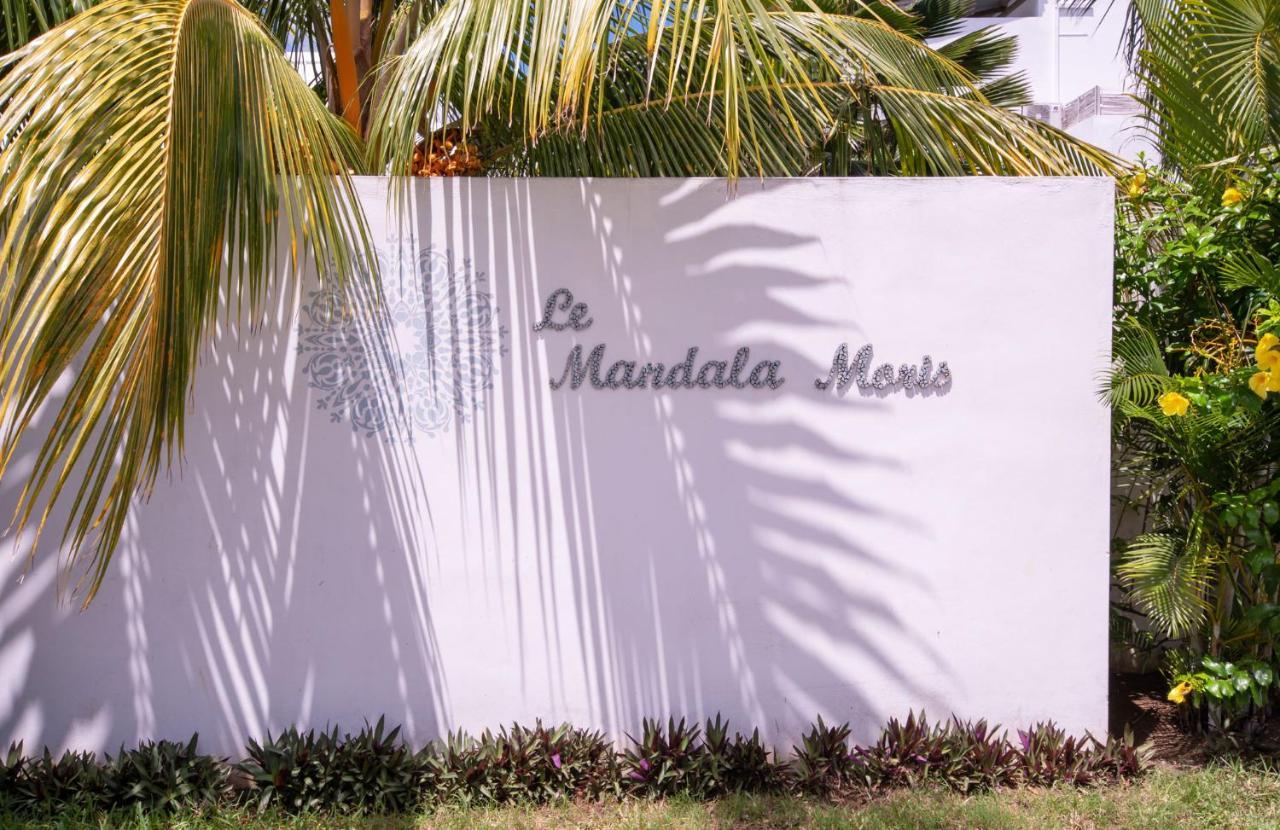 Le Mandala Moris Hotel Pointe aux Canonniers Esterno foto